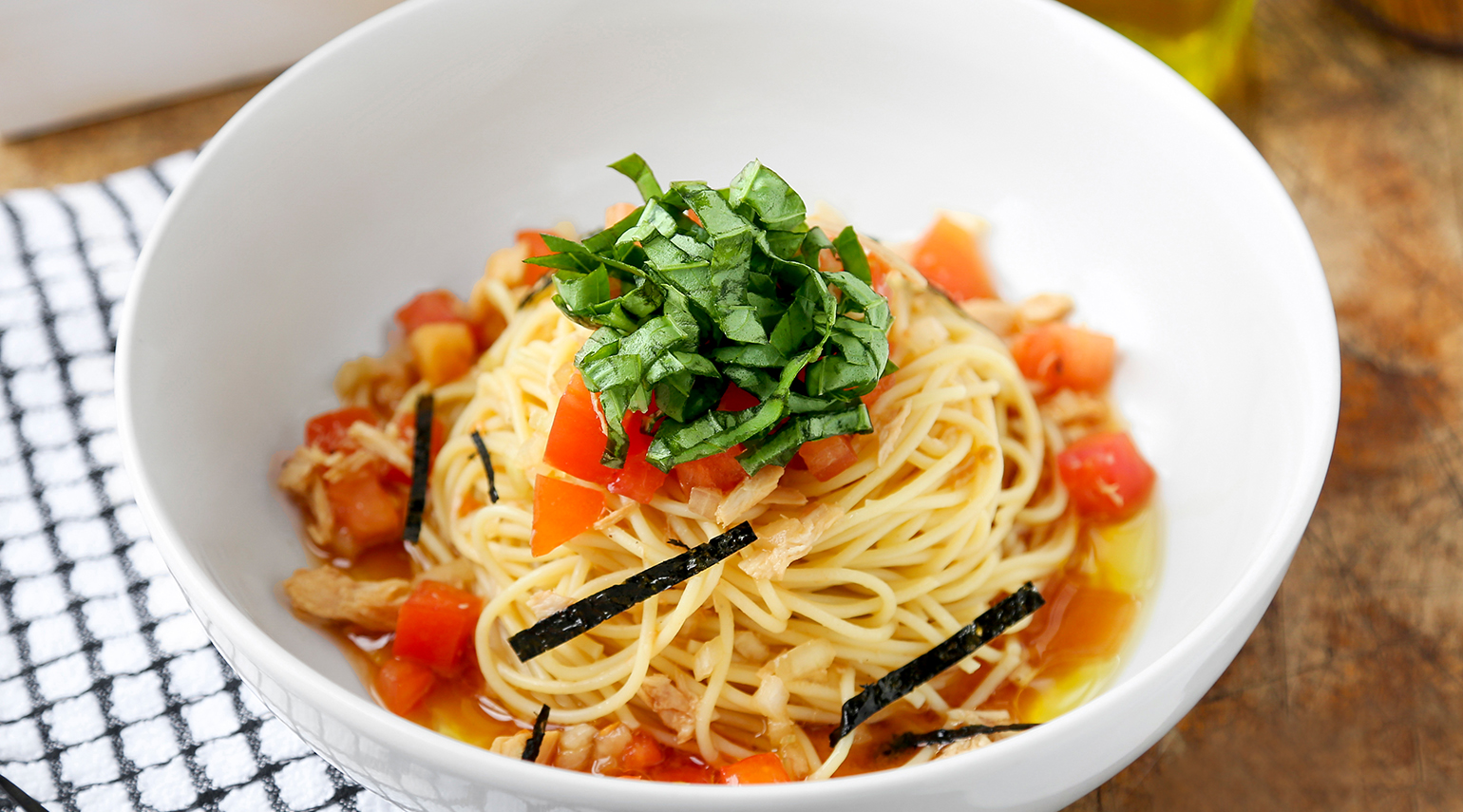 Japanese Chilled Tomato and Tuna Spaghetti 